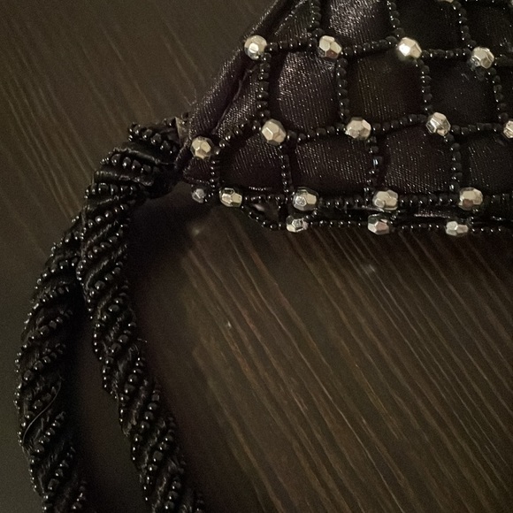 Small beaded bag with zip top - Picture 4 of 4